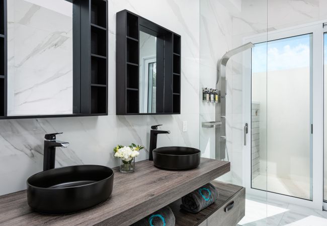 Villa in Long Bay - Ocean Dream Villa Azur Villa in Long Bay - Ocean Dream Villa Azur