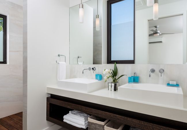 Villa in Long Bay - Brise De Mer 4 BR Villa Villa in Long Bay - Brise De Mer 4 BR Villa