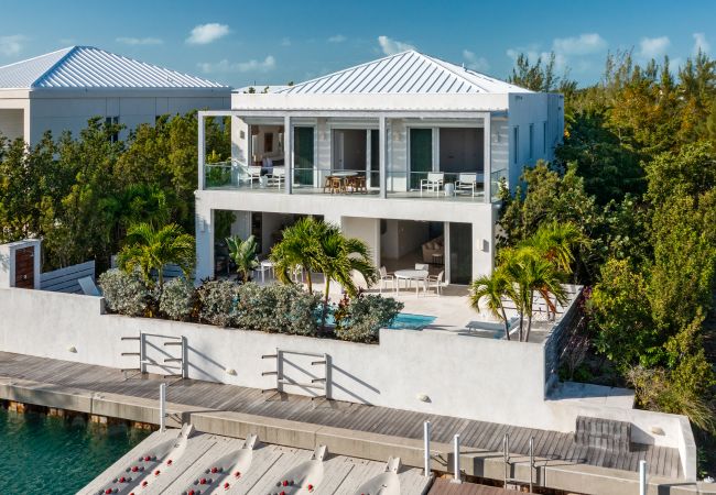 Villa in Leeward - Salt Air Villa Villa in Leeward - Salt Air Villa