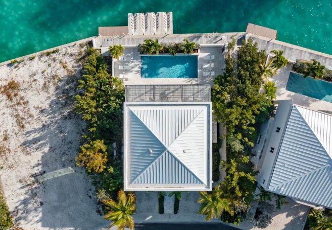Villa in Leeward - Salt Air Villa Villa in Leeward - Salt Air Villa