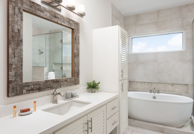 Villa in Leeward - Salt Air and Second Wind Villa in Leeward - Salt Air and Second Wind