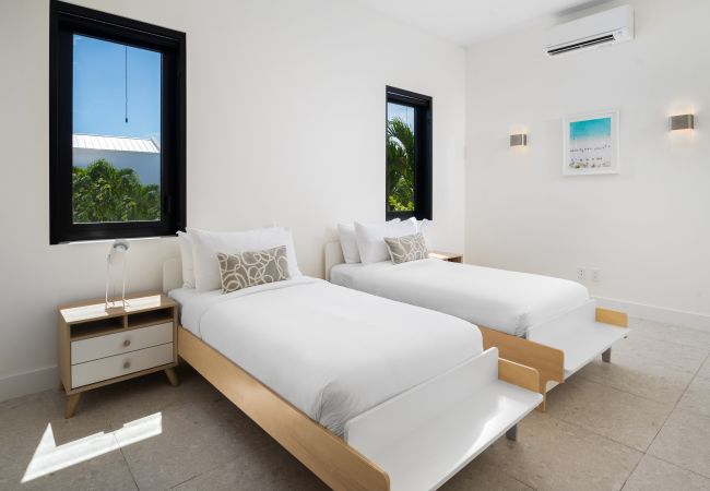 Villa in Leeward - Villa Serenity Villa in Leeward - Villa Serenity