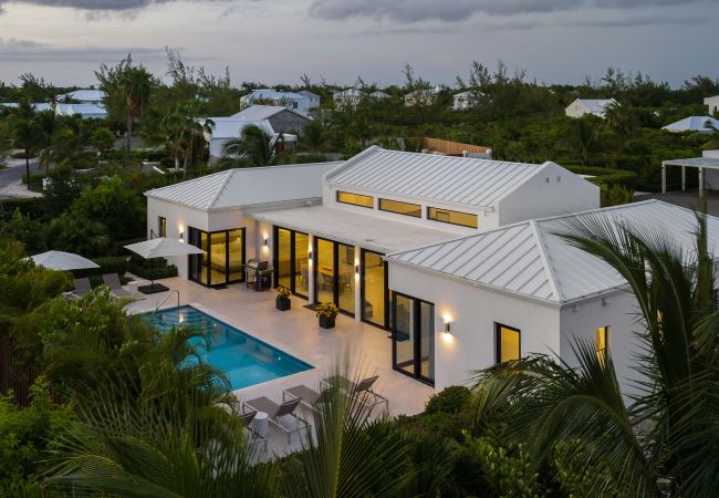 Villa in Leeward - Villa Serenity Villa in Leeward - Villa Serenity