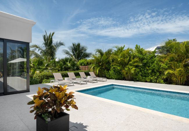 Villa in Leeward - Villa Serenity Villa in Leeward - Villa Serenity