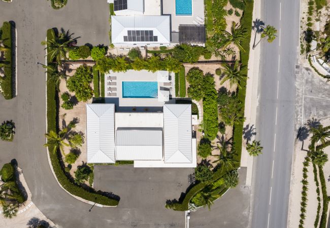 Villa in Leeward - Villa Serenity Villa in Leeward - Villa Serenity
