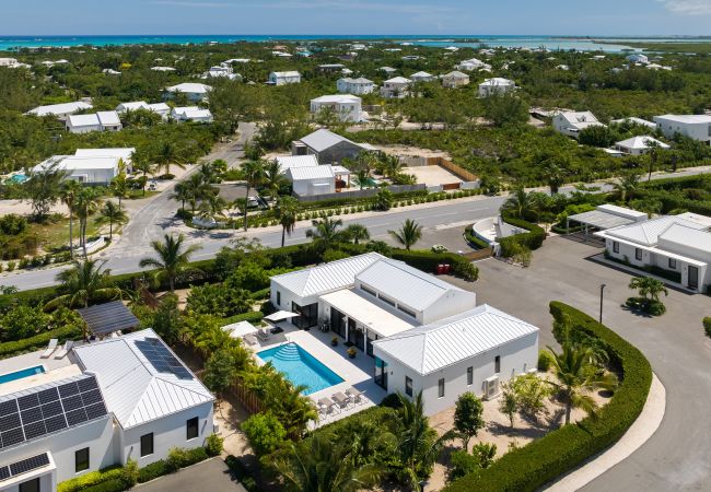 Villa in Leeward - Villa Serenity Villa in Leeward - Villa Serenity