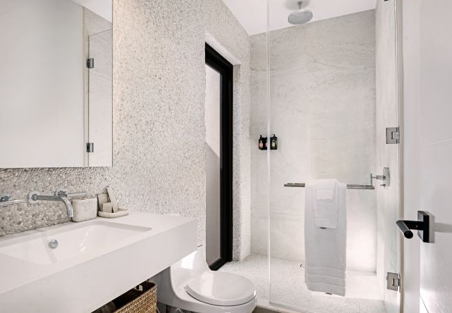 Villa in Long Bay - Coco Rock - Villa Julia Villa in Long Bay - Coco Rock - Villa Julia