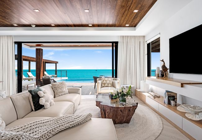 Villa in Long Bay - Coco Rock - Villa Julia Villa in Long Bay - Coco Rock - Villa Julia