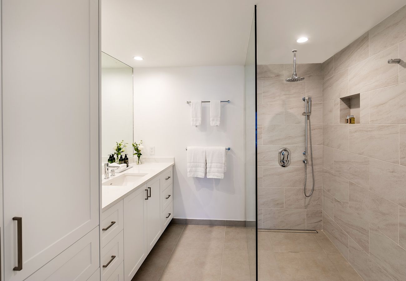 Condominium in Grace Bay - Carpe Diem 2 BR Condo Condominium in Grace Bay - Carpe Diem 2 BR Condo