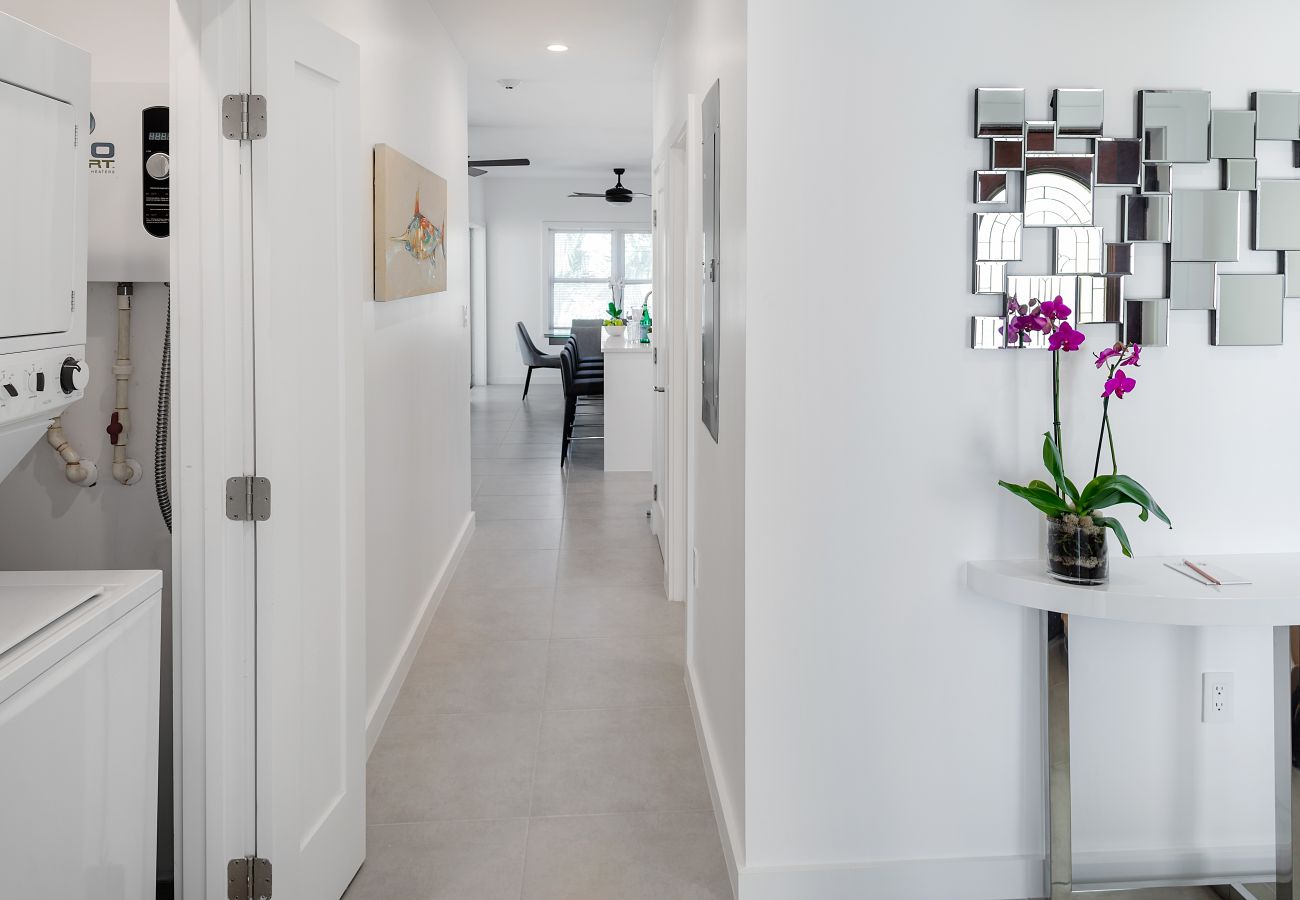 Condominium in Grace Bay - Carpe Diem 2 BR Condo Condominium in Grace Bay - Carpe Diem 2 BR Condo