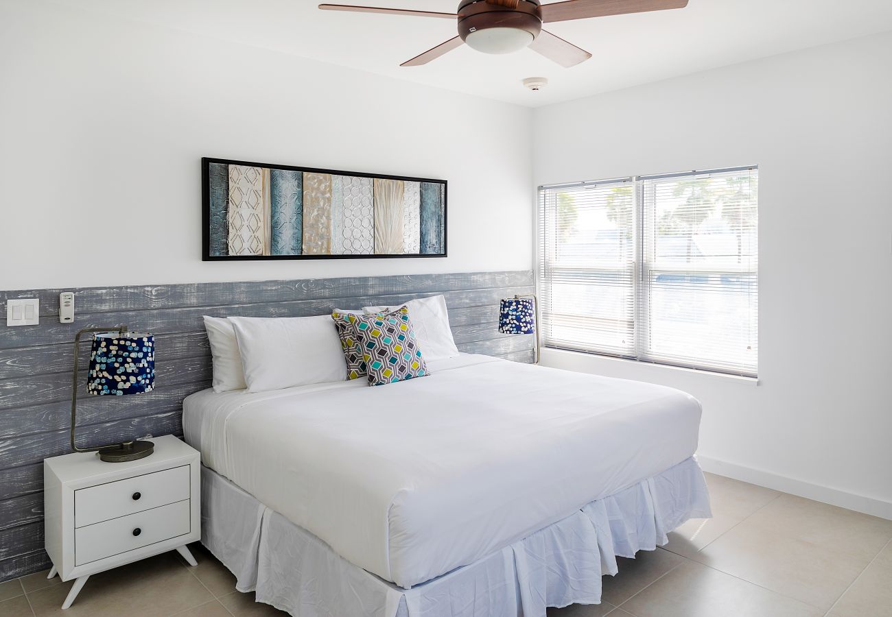 Condominium in Grace Bay - Carpe Diem 2 BR Condo Condominium in Grace Bay - Carpe Diem 2 BR Condo