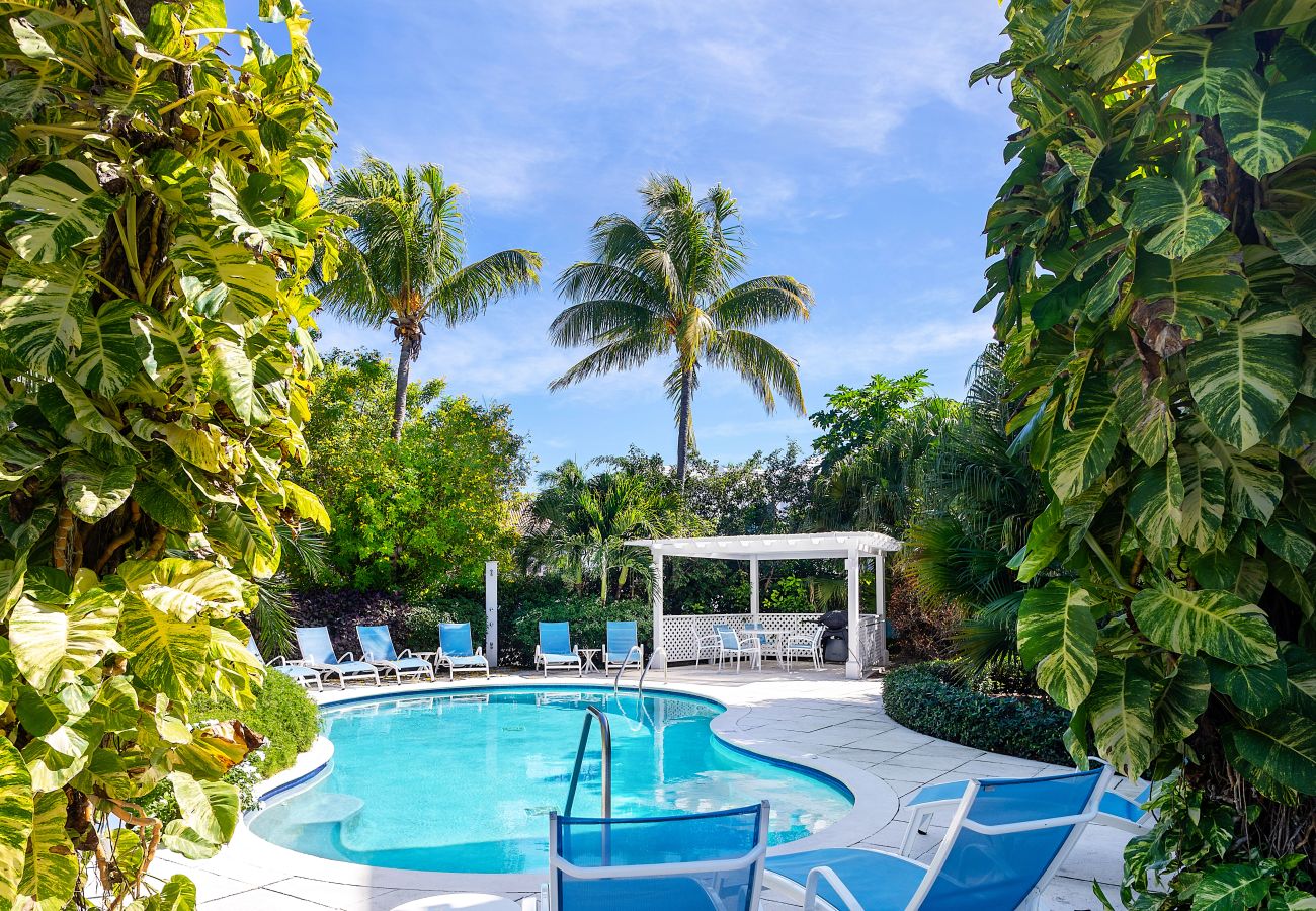 Condominium in Grace Bay - Carpe Diem 2 BR Condo Condominium in Grace Bay - Carpe Diem 2 BR Condo