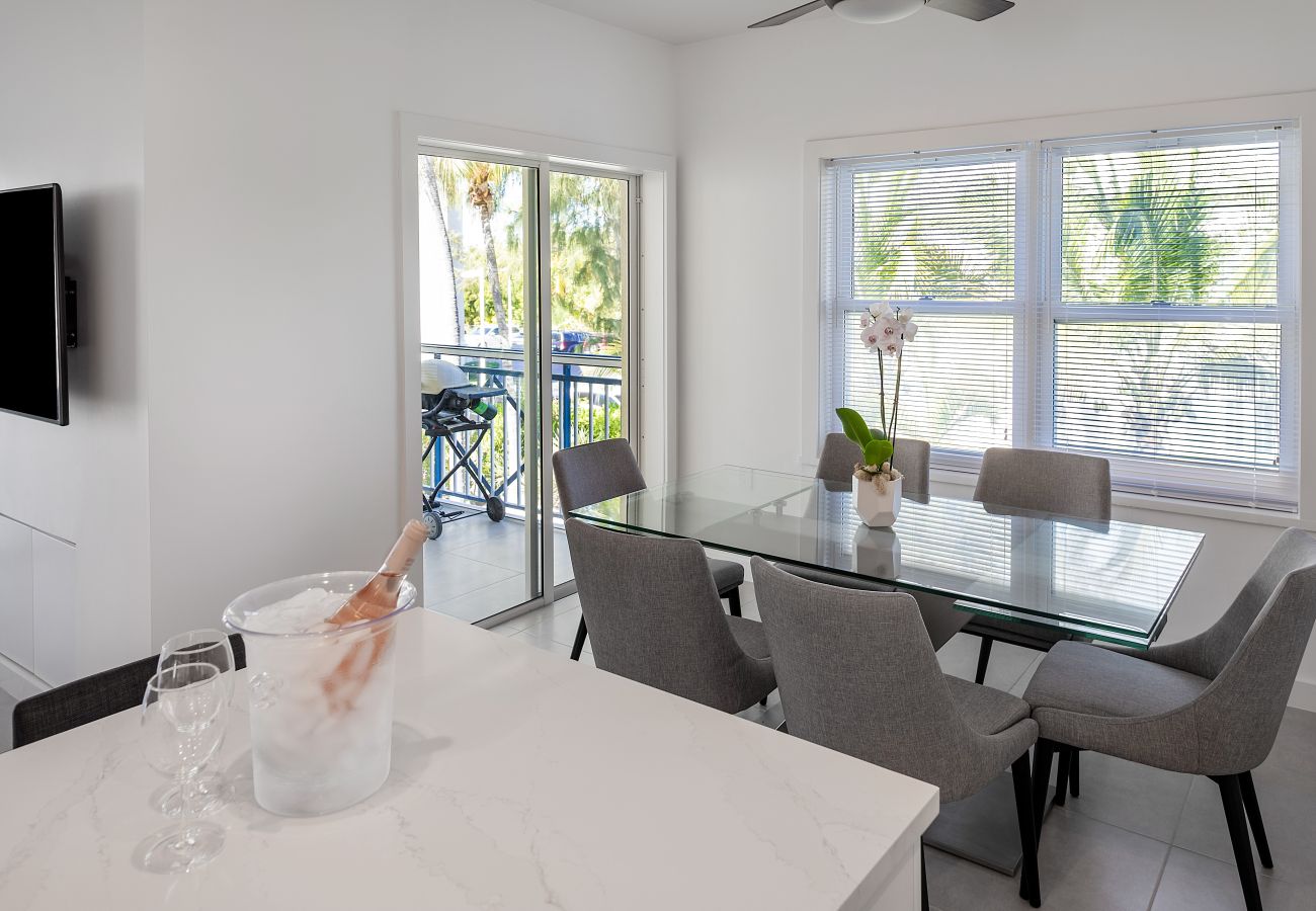 Condominium in Grace Bay - Carpe Diem 2 BR Condo Condominium in Grace Bay - Carpe Diem 2 BR Condo