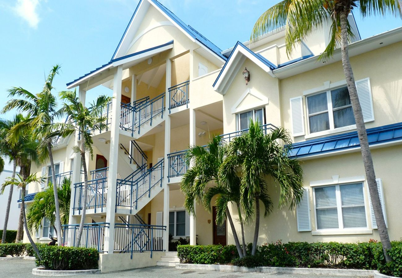 Condominium in Grace Bay - Carpe Diem 2 BR Condo Condominium in Grace Bay - Carpe Diem 2 BR Condo