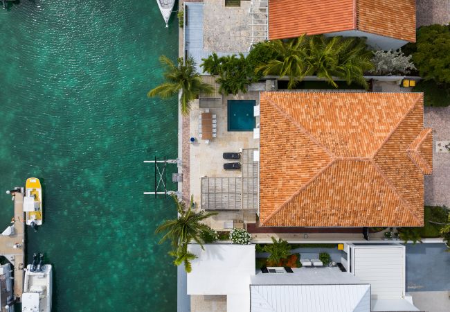 Villa in Leeward - Abundance and Prosperity Villa Villa in Leeward - Abundance and Prosperity Villa