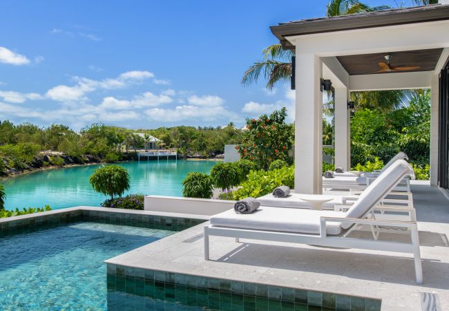 Villa in Leeward - Young Villa Villa in Leeward - Young Villa