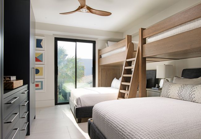 Villa in Leeward - Young Villa Villa in Leeward - Young Villa