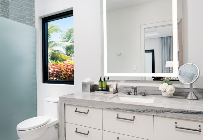 Villa in Leeward - Young Villa Villa in Leeward - Young Villa