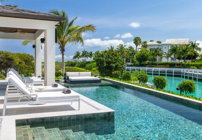 Villa in Leeward - Young Villa Villa in Leeward - Young Villa