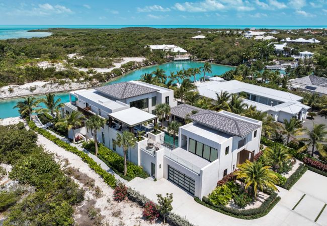 Villa in Leeward - Young Villa Villa in Leeward - Young Villa