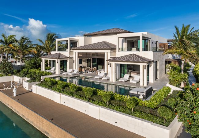Villa in Leeward - Young Villa Villa in Leeward - Young Villa