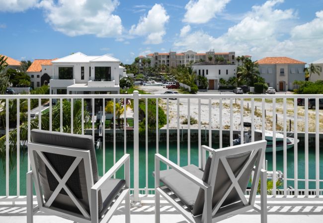 Villa in Leeward - Villa De Marco Villa in Leeward - Villa De Marco