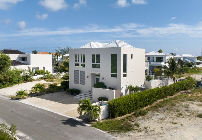 Villa in Leeward - Villa De Marco Villa in Leeward - Villa De Marco