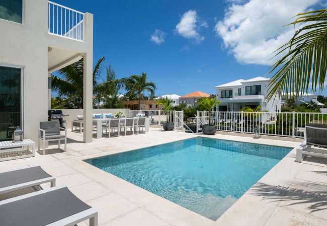 Villa in Leeward - Villa De Marco Villa in Leeward - Villa De Marco