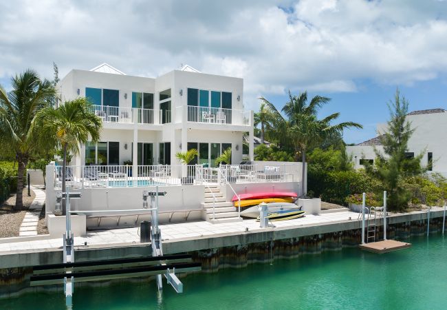 Villa in Leeward - Villa De Marco Villa in Leeward - Villa De Marco