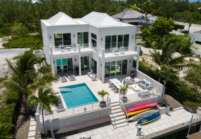 Villa in Leeward - Villa De Marco Villa in Leeward - Villa De Marco