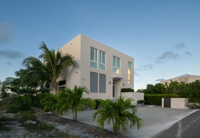 Villa in Leeward - Villa De Marco Villa in Leeward - Villa De Marco