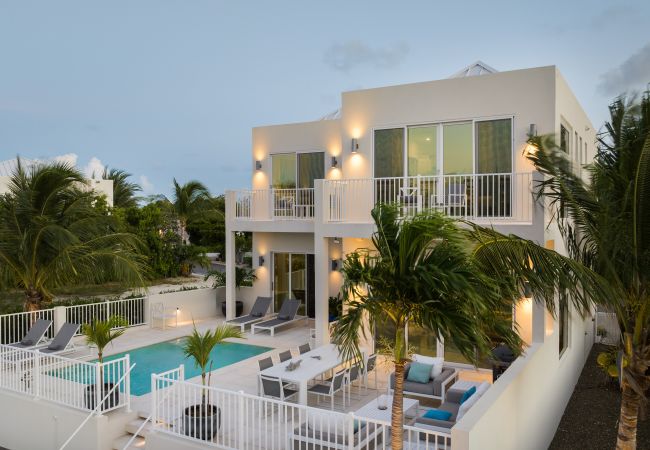 Villa in Leeward - Villa De Marco Villa in Leeward - Villa De Marco