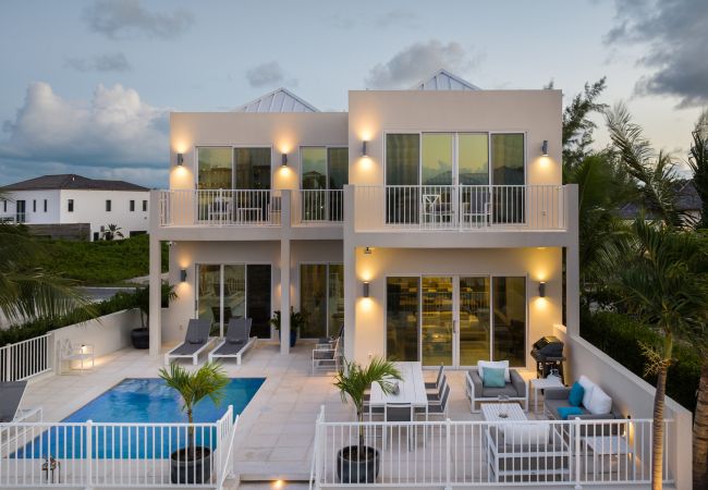 Villa in Leeward - Villa De Marco Villa in Leeward - Villa De Marco