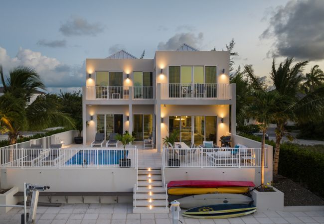 Villa in Leeward - Villa De Marco Villa in Leeward - Villa De Marco