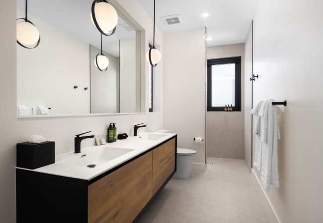 Villa in Leeward - Upper East Side Enclave # 18 Villa in Leeward - Upper East Side Enclave # 18