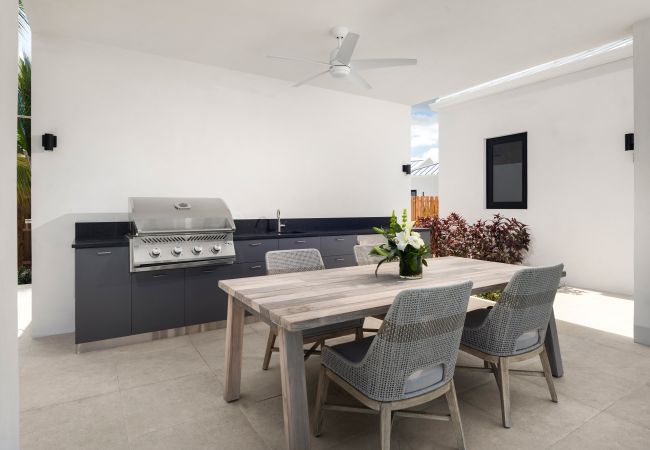 Villa in Leeward - Upper East Side Enclave # 18 Villa in Leeward - Upper East Side Enclave # 18