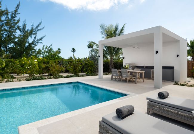 Villa in Leeward - Upper East Side Enclave # 18 Villa in Leeward - Upper East Side Enclave # 18