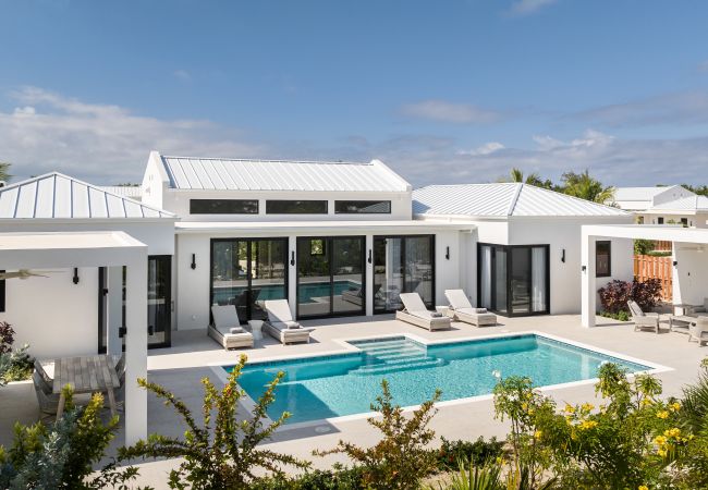 Villa in Leeward - Upper East Side Enclave # 18 Villa in Leeward - Upper East Side Enclave # 18