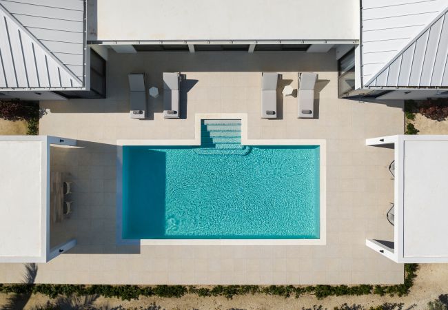 Villa in Leeward - Upper East Side Enclave # 18 Villa in Leeward - Upper East Side Enclave # 18