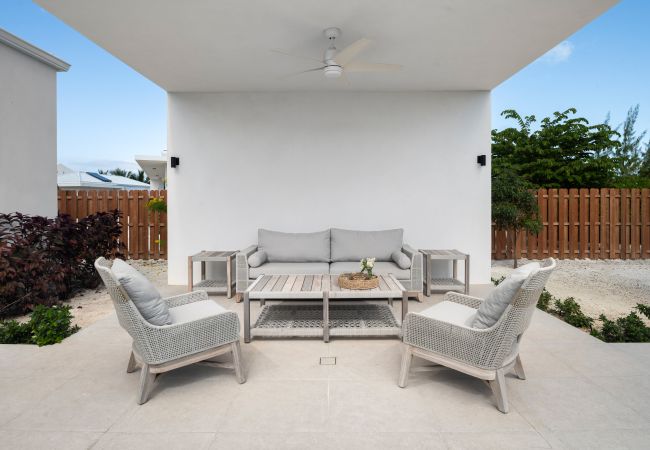 Villa in Leeward - Upper East Side Enclave # 18 Villa in Leeward - Upper East Side Enclave # 18