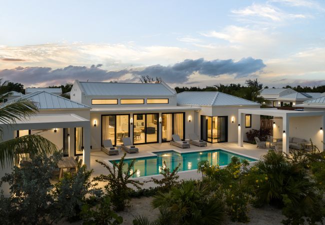 Villa in Leeward - Upper East Side Enclave # 18 Villa in Leeward - Upper East Side Enclave # 18