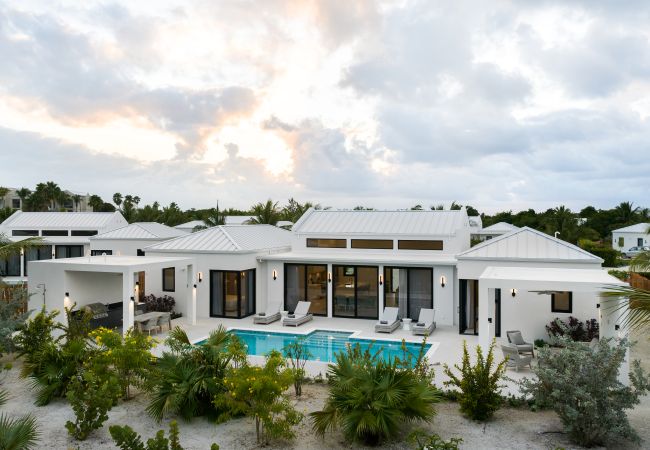 Villa in Leeward - Upper East Side Enclave # 18 Villa in Leeward - Upper East Side Enclave # 18