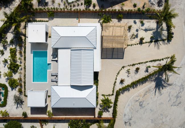 Villa in Leeward - Upper East Side Enclave # 18 Villa in Leeward - Upper East Side Enclave # 18