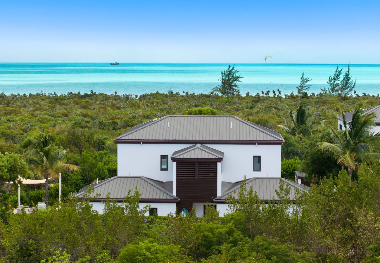 Villa in Long Bay - Chinook Villa