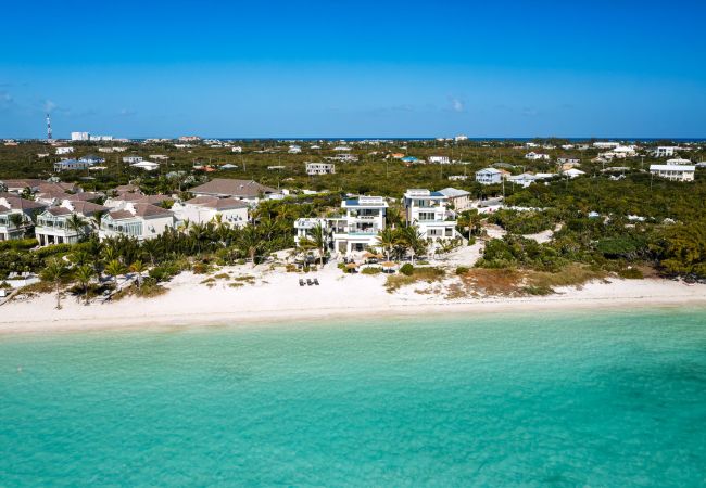 Villa in Long Bay - Goldfinger Villa (The published images are samples