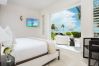 Villa in Long Bay - Blue Lagoon and Goldfinger Villa